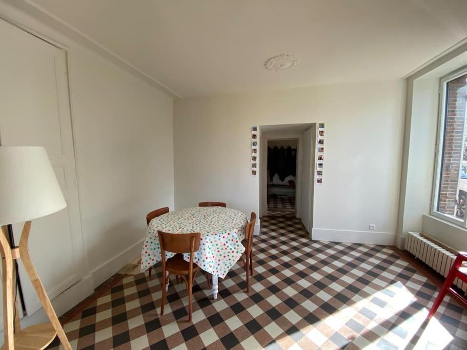 Maison Leocha Sablons-sur-Huisne Bagian luar foto